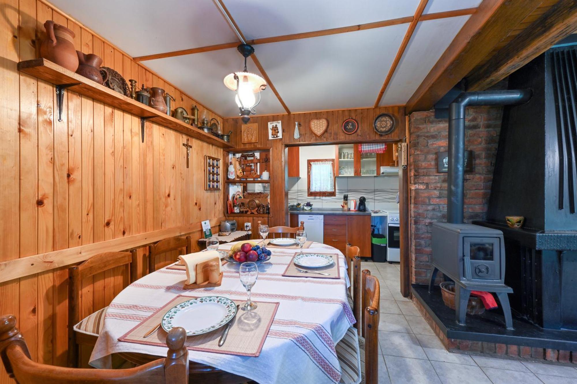 Kuca Viola, Traditional Wooden House In Tuhelj Exterior foto