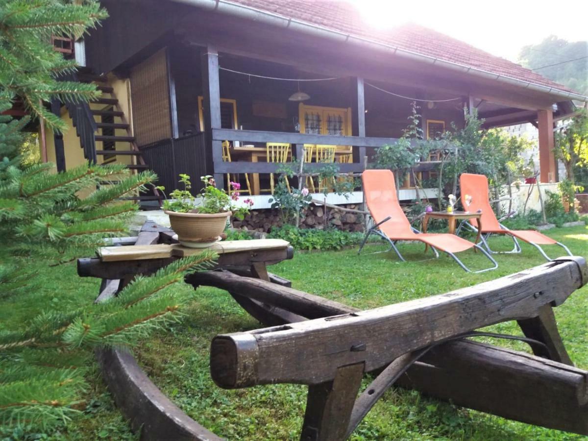 Kuca Viola, Traditional Wooden House In Tuhelj Exterior foto